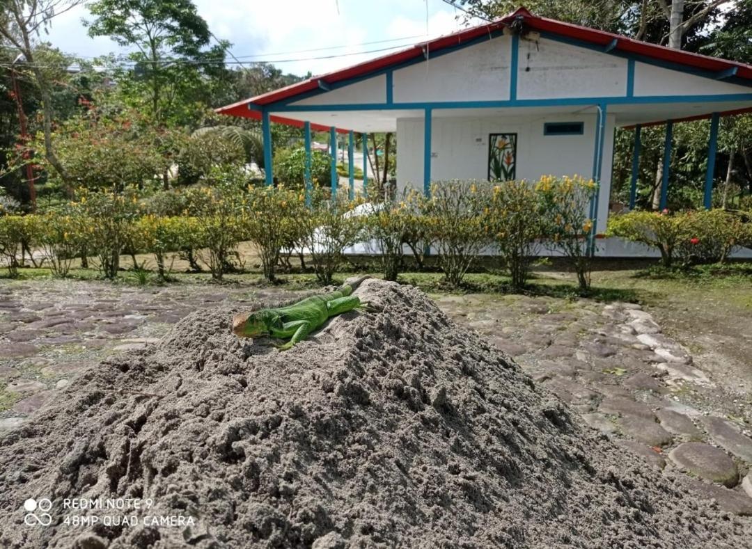 פילנדיה Hostal Campestre El Santuario מראה חיצוני תמונה