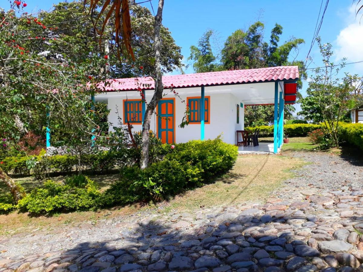 פילנדיה Hostal Campestre El Santuario מראה חיצוני תמונה